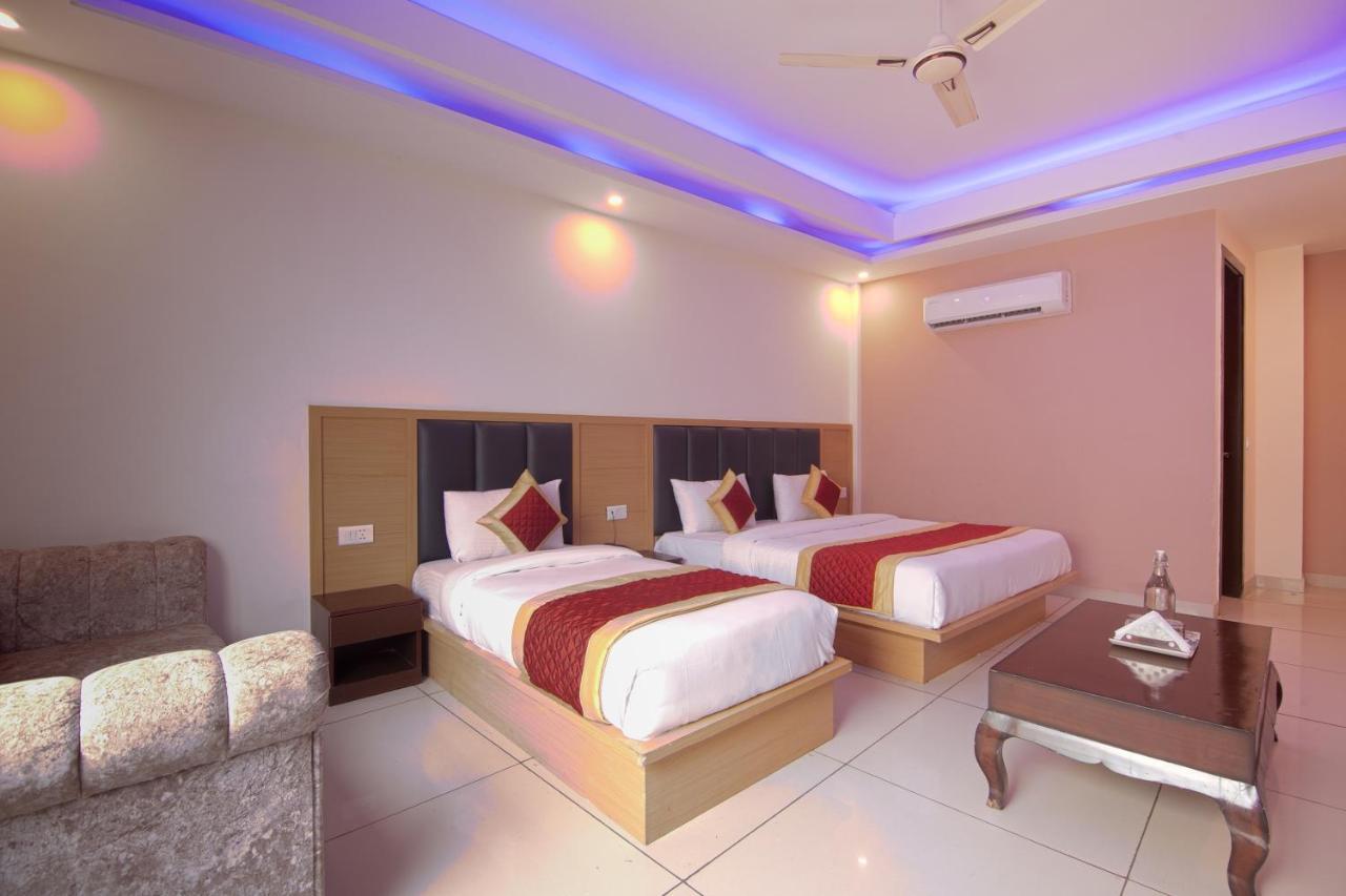 Hotel Del Inn By F9 Hotels - Near Igi Airport New Delhi Extérieur photo